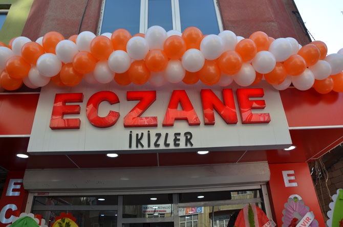 Hakkari’de İkizler Eczanesi açıldı 10