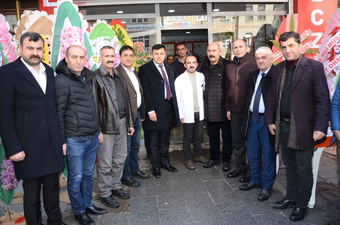 Hakkari’de İkizler Eczanesi açıldı 12