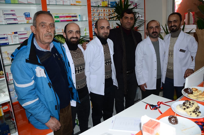 Hakkari’de İkizler Eczanesi açıldı 15