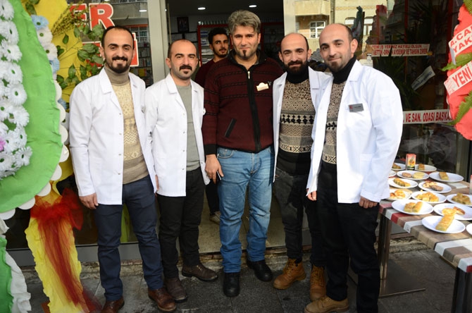 Hakkari’de İkizler Eczanesi açıldı 9