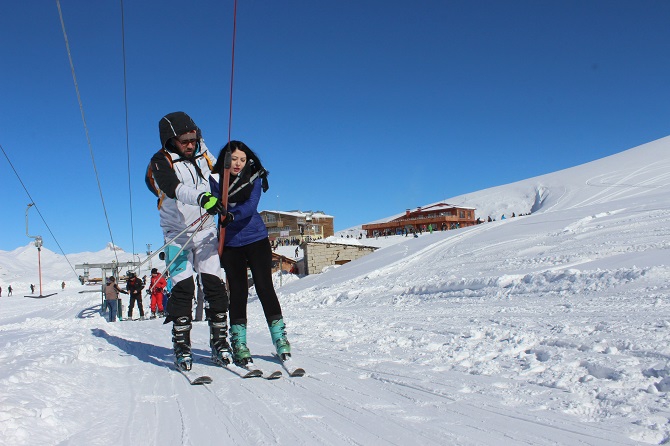 Hakkari'deki Kayak Merkezinde Tatil Yoğunluğu 10
