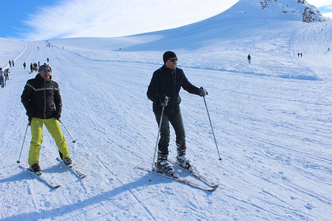 Hakkari'deki Kayak Merkezinde Tatil Yoğunluğu 21