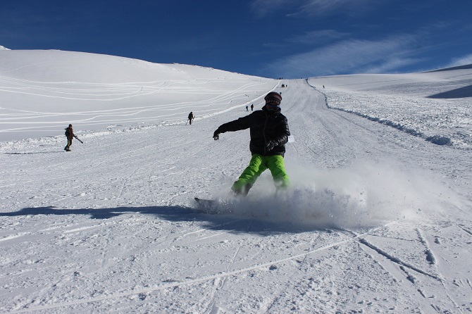 Hakkari'deki Kayak Merkezinde Tatil Yoğunluğu 6