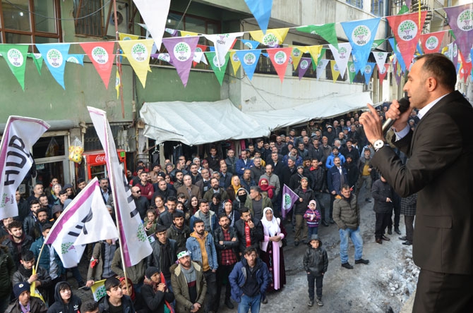 Hakkari’de HDP adaylarına görkemli karşılama 15