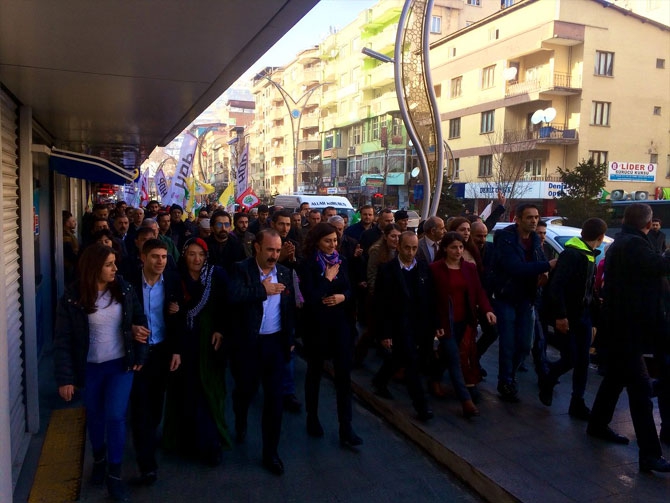 Hakkari’de HDP adaylarına görkemli karşılama 21