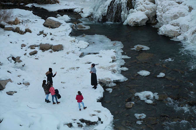 Muradiye Şelalesi kış modunda 7