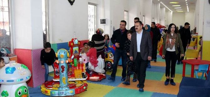 Abıyık, Çocuk Oyun ve Kültür Merkezini ziyaret etti 1