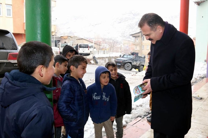 Abıyık, Çocuk Oyun ve Kültür Merkezini ziyaret etti 12