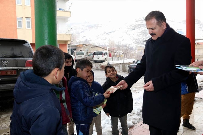 Abıyık, Çocuk Oyun ve Kültür Merkezini ziyaret etti 13