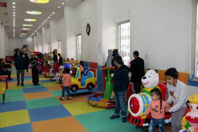 Abıyık, Çocuk Oyun ve Kültür Merkezini ziyaret etti 5