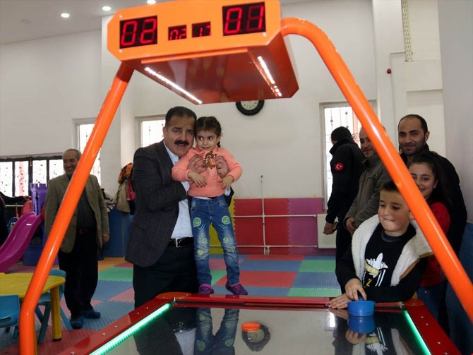 Abıyık, Çocuk Oyun ve Kültür Merkezini ziyaret etti 8