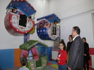 Abıyık, Çocuk Oyun ve Kültür Merkezini ziyaret etti