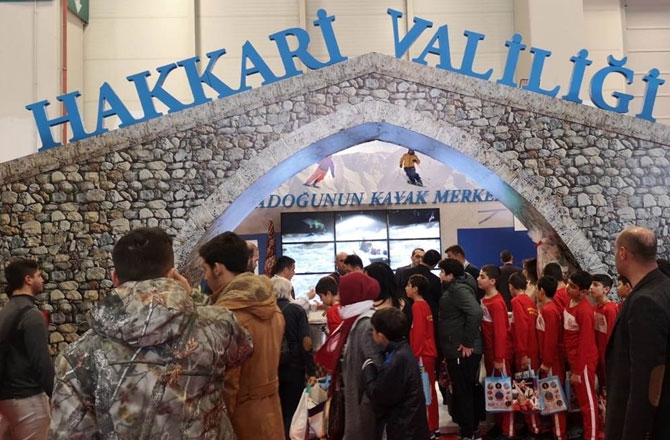 Hakkari EMITT Fuarında tanıtıldı! 3