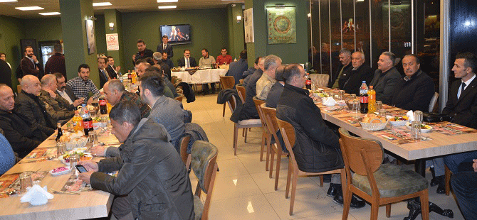 Vali Akbıyık, çalışanlar ile yemekte buluştu 1