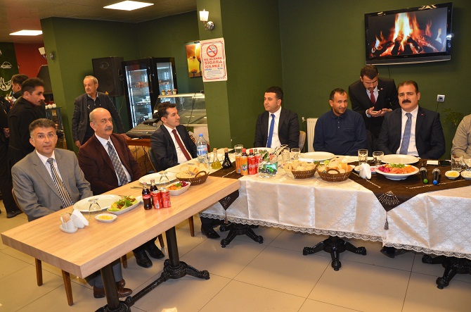 Vali Akbıyık, çalışanlar ile yemekte buluştu 3