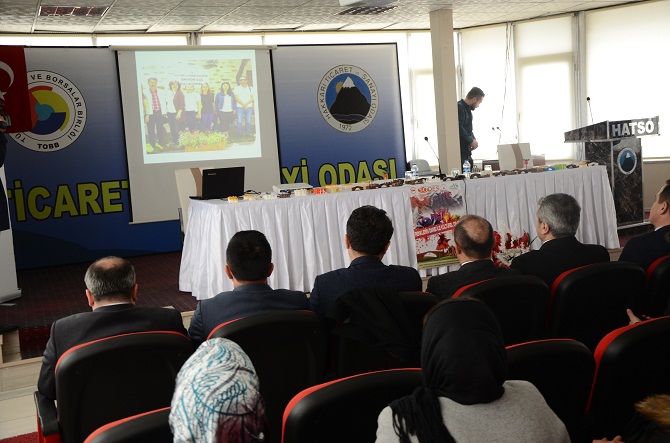 Hakkari Kadın Derneğinden sertifika töreni! 13