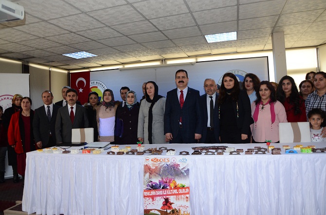 Hakkari Kadın Derneğinden sertifika töreni! 20