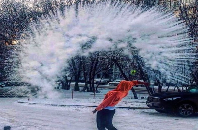 -50 derecede, kaynar su ile yaratılan buzlu sanat eserleri 5