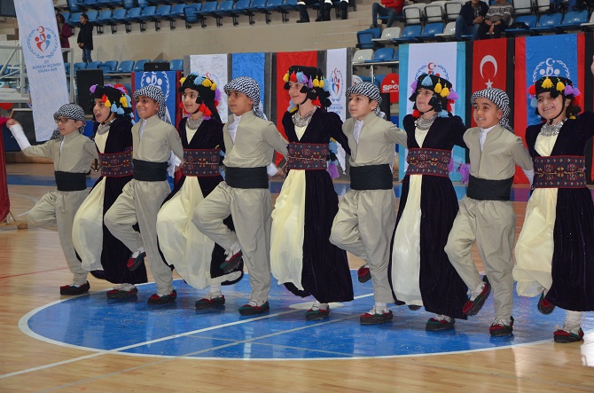 Hakkari kulüpler arası folklor yarışması 1