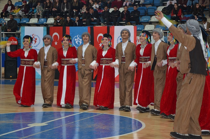Hakkari kulüpler arası folklor yarışması 14