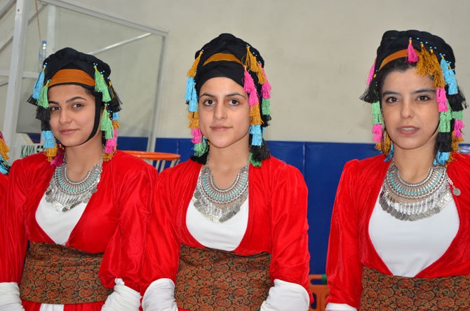 Hakkari kulüpler arası folklor yarışması 4