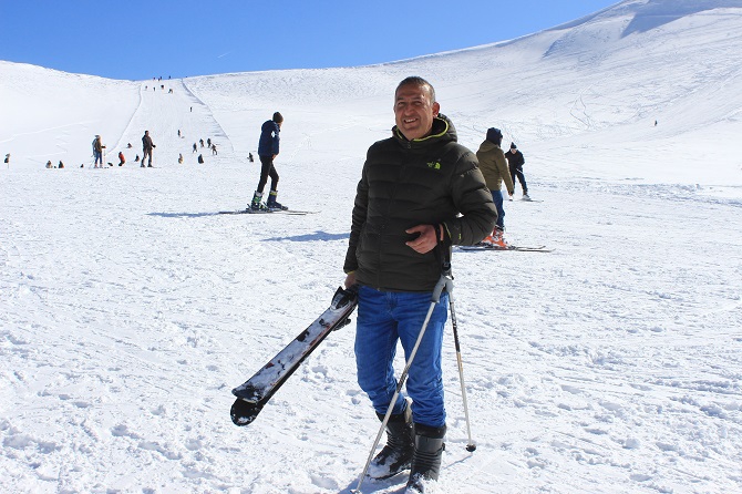 Hakkari'deki Kayak Merkezine Hafta Sonu Akını 17