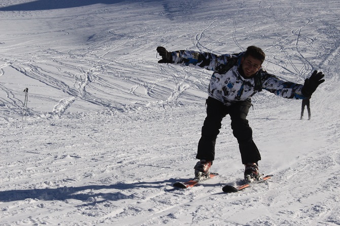 Hakkari'deki Kayak Merkezine Hafta Sonu Akını 21