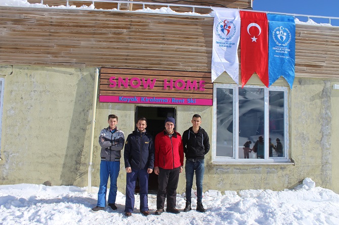 Hakkari'deki Kayak Merkezine Hafta Sonu Akını 22