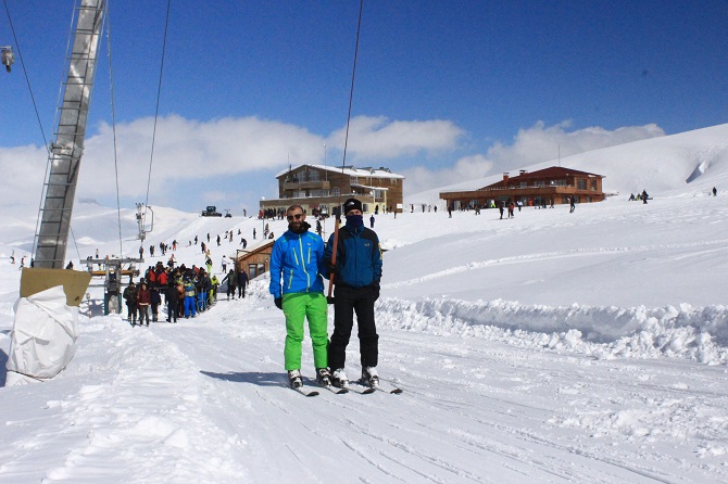 Hakkari'deki Kayak Merkezine Hafta Sonu Akını 25