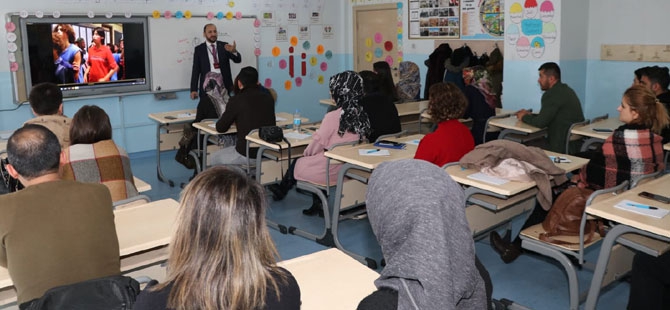 Hakkari'de öğretmenlere 'Akıl ve Zeka oyunları' eğitimi 1