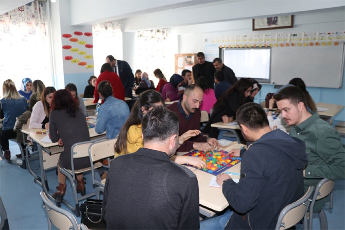 Hakkari'de öğretmenlere 'Akıl ve Zeka oyunları' eğitimi 4