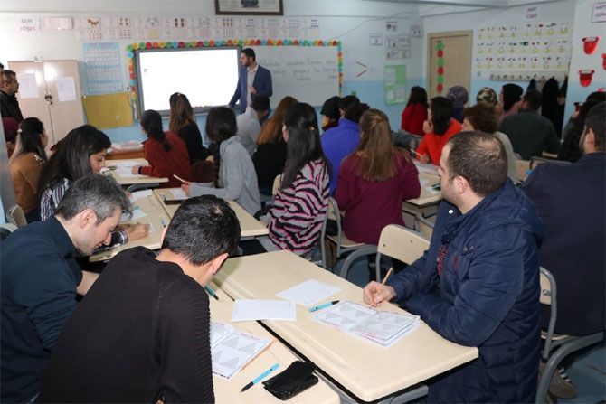 Hakkari'de öğretmenlere 'Akıl ve Zeka oyunları' eğitimi 9