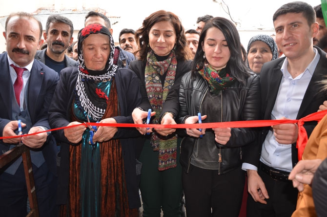 HDP Hakkari’de seçim bürosu açtı! 1
