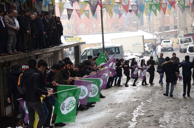 HDP Hakkari’de seçim bürosu açtı! 15