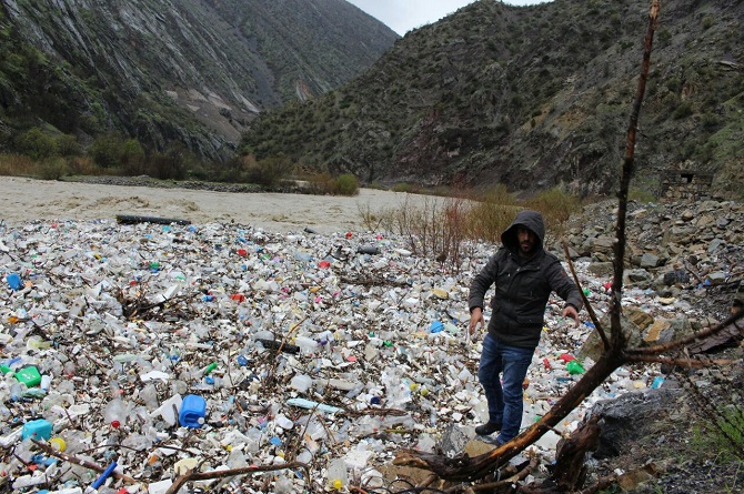 Hakkari ve ilçelerinde sağanak yağış hayatı felç etti 19