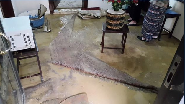 Hakkari ve ilçelerinde sağanak yağış hayatı felç etti 27