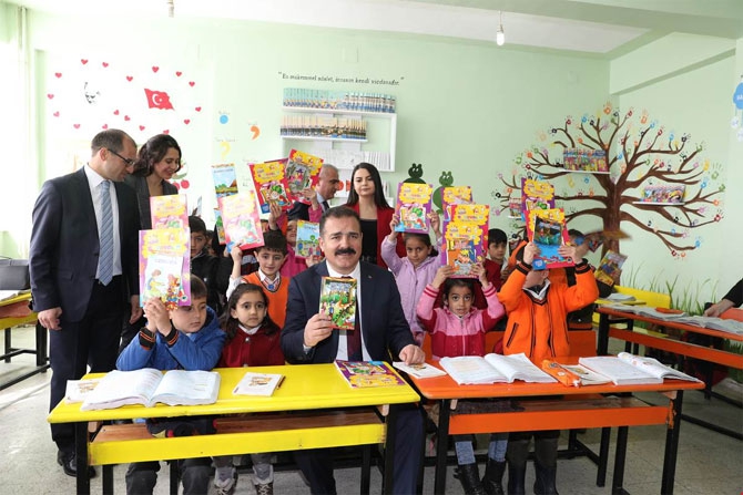 Çukurca'da 'Kafe Kütüphane' açıldı 10