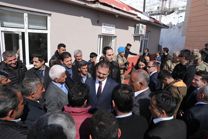 Çukurca'da 'Kafe Kütüphane' açıldı 13