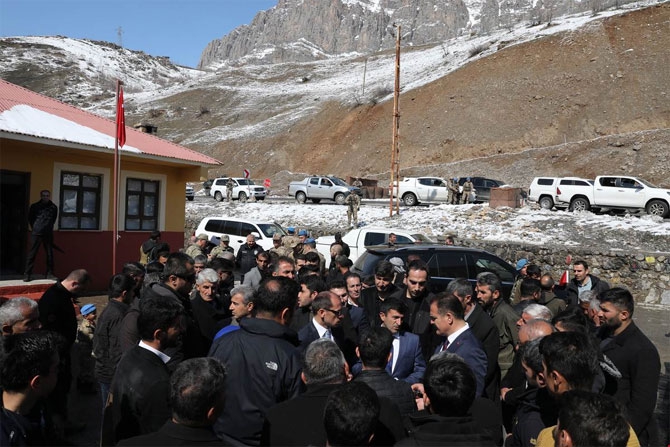 Çukurca'da 'Kafe Kütüphane' açıldı 14