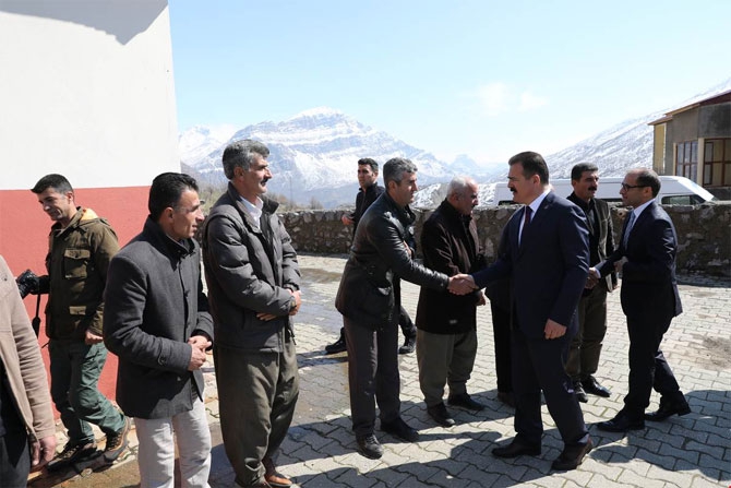 Çukurca'da 'Kafe Kütüphane' açıldı 15