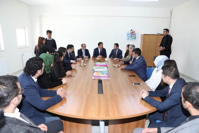 Çukurca'da 'Kafe Kütüphane' açıldı 17