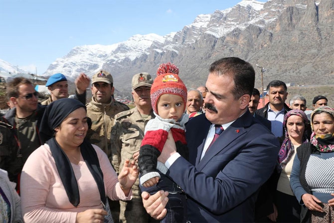 Çukurca'da 'Kafe Kütüphane' açıldı 2