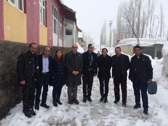 Şık, Yüksekova'da Bucak ve Dede Şemdinli'de 14