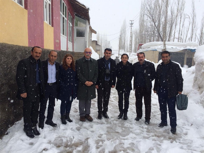 Şık, Yüksekova'da Bucak ve Dede Şemdinli'de 17