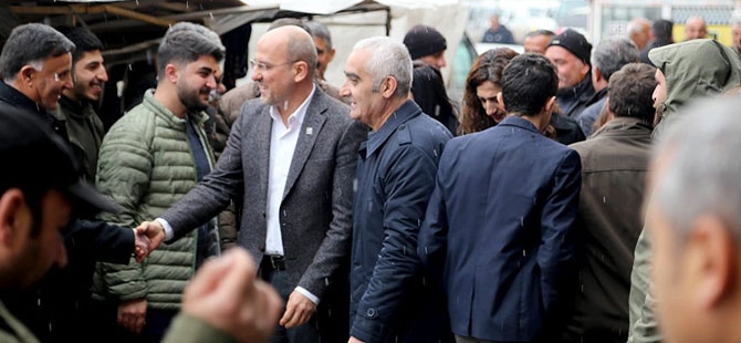 Şık, Yüksekova'da Bucak ve Dede Şemdinli'de 19