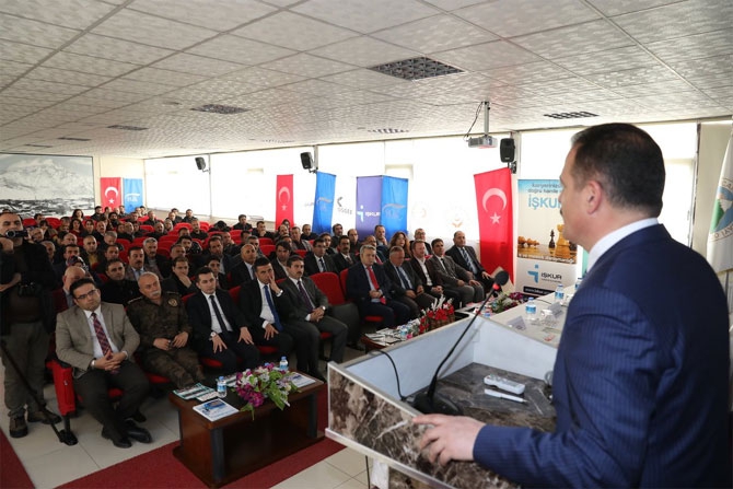 'İstihdam Seferberliği' programı Hakkari'de tanıtıldı 18