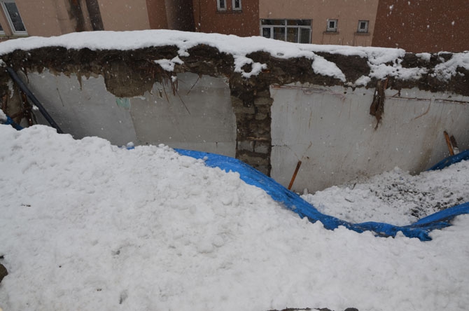 Bu evde yaşıyorlar ekmek bulamıyorlar! 12