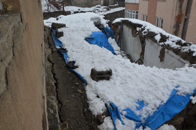 Bu evde yaşıyorlar ekmek bulamıyorlar! 2