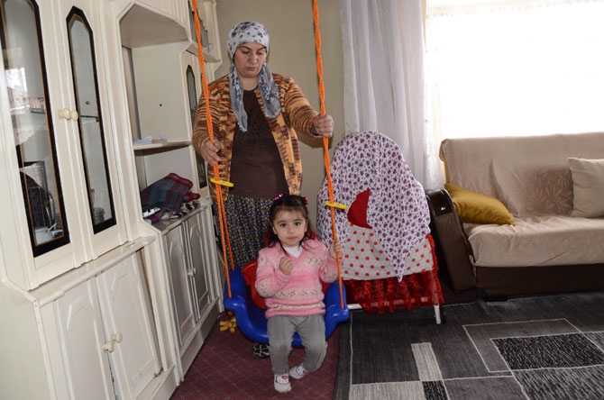 Bu evde yaşıyorlar ekmek bulamıyorlar! 7