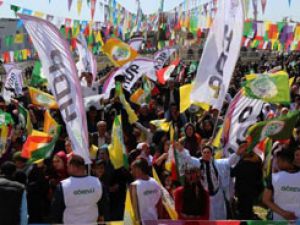 Diyarbakır, Van, Mardin ve Şırnak'ta Newroz!